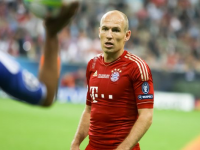 FC Bayern München: Arjen Robben fällt mit einem Bauchmuskelriss wochenlang aus